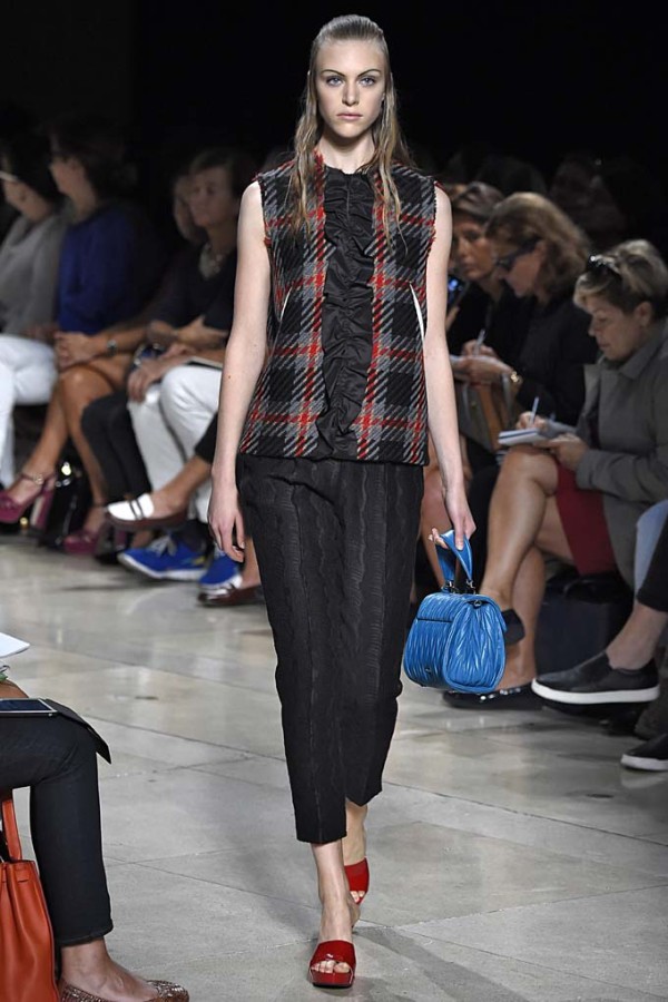 half up, half down spring 2015 fashion week