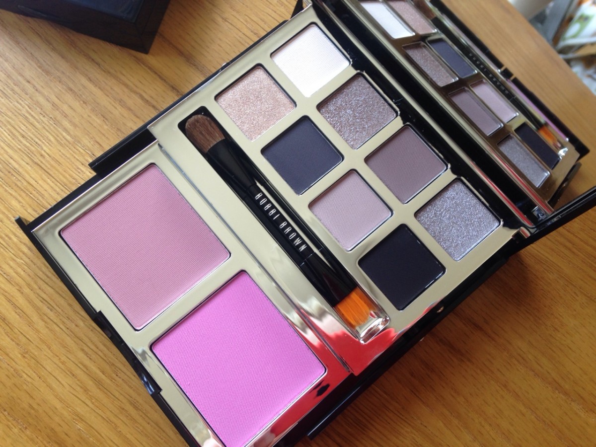 Bobbi Brown Gift Set (Image: mixed gems.co.uk)