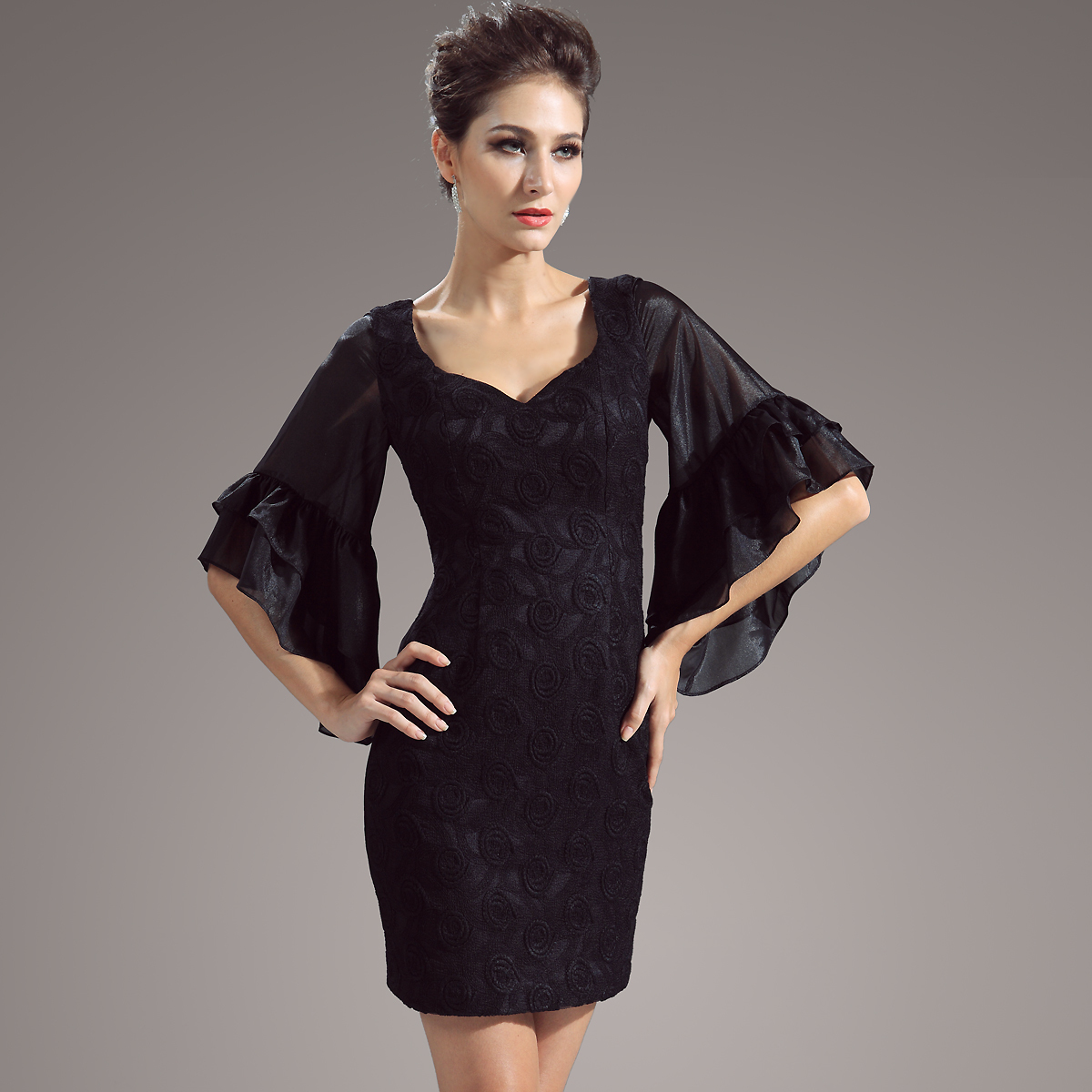 Queen Anne Sheath Dress (Image: vogue queen.com)