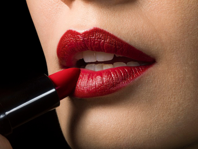 9 Signs That Prove You Are A Die Hard Red Lipstick Lover