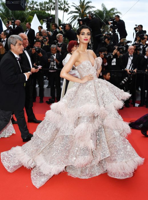 Diana Penty in Nedret Taciroglu